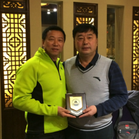 么正杰 中国国家游泳队总教练，曾任五次奥运会教练。

Me zheng jie, Chinese national swimming team head coach, five times Olympic coach.